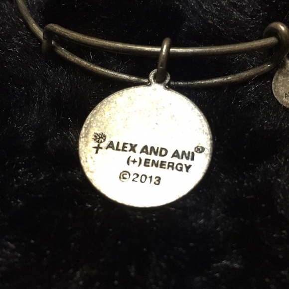 🛑SOLD🛑 Alex and Ani “R” Bracelet - Picture 3 of 3